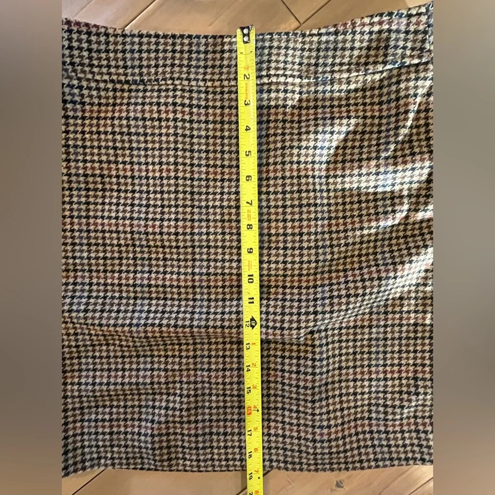 J Crew Wool-blend mini skirt in houndstooth - Picture 5 of 8